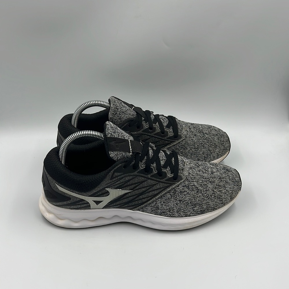Mizuno Wave Polaris Shoes Men’s Sz 8‎